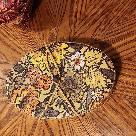 Vintage Princess Sewing Box - Picture 2 of 6